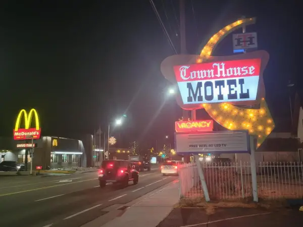 Townhouse Motel Main image