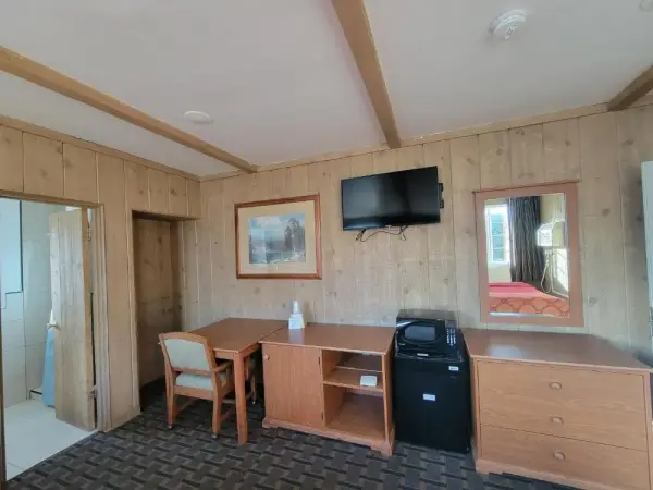 Townhouse Motel 10